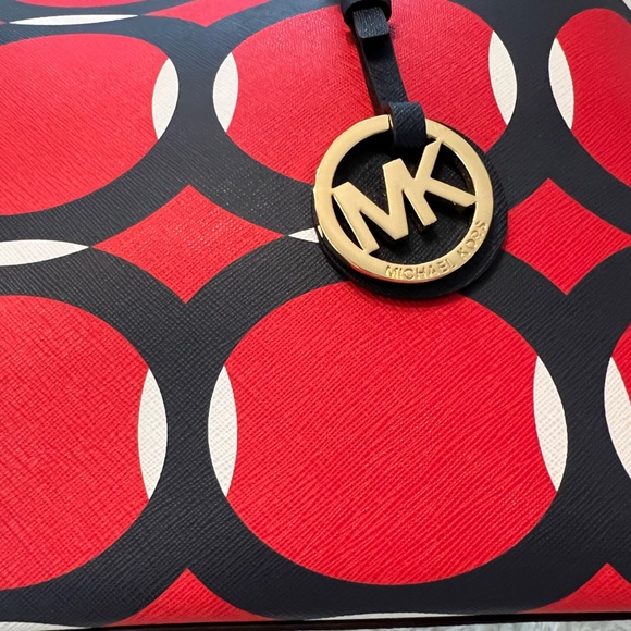 🎉HP🎉Michael Kors Jet Set Travel Deco Leather Shoulder Tote Handbag - Picture 12 of 15